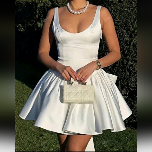 Dresses & Skirts - Fashionable White Sleeveless Mini Dress, A-Line Folded Mini Dress For Women